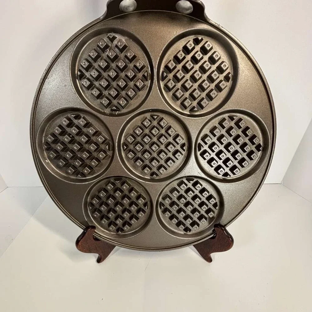NORDIC WARE Non Stick‎ Silver Dollar Waffle Chaffle Pan Makes 7 Waffles at Once